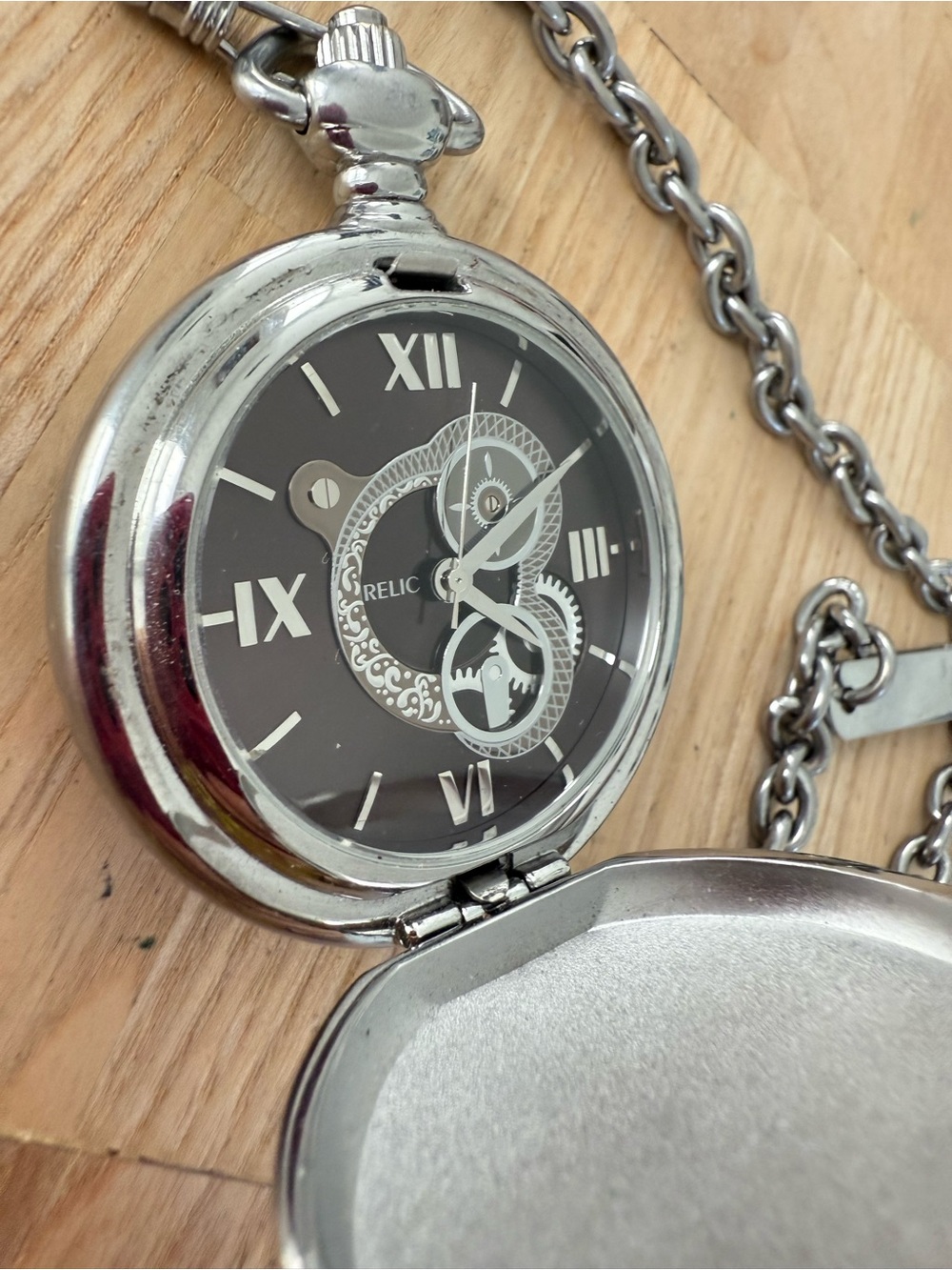 Relic mens vintage style silver tone pocket watch NEW BATTERY